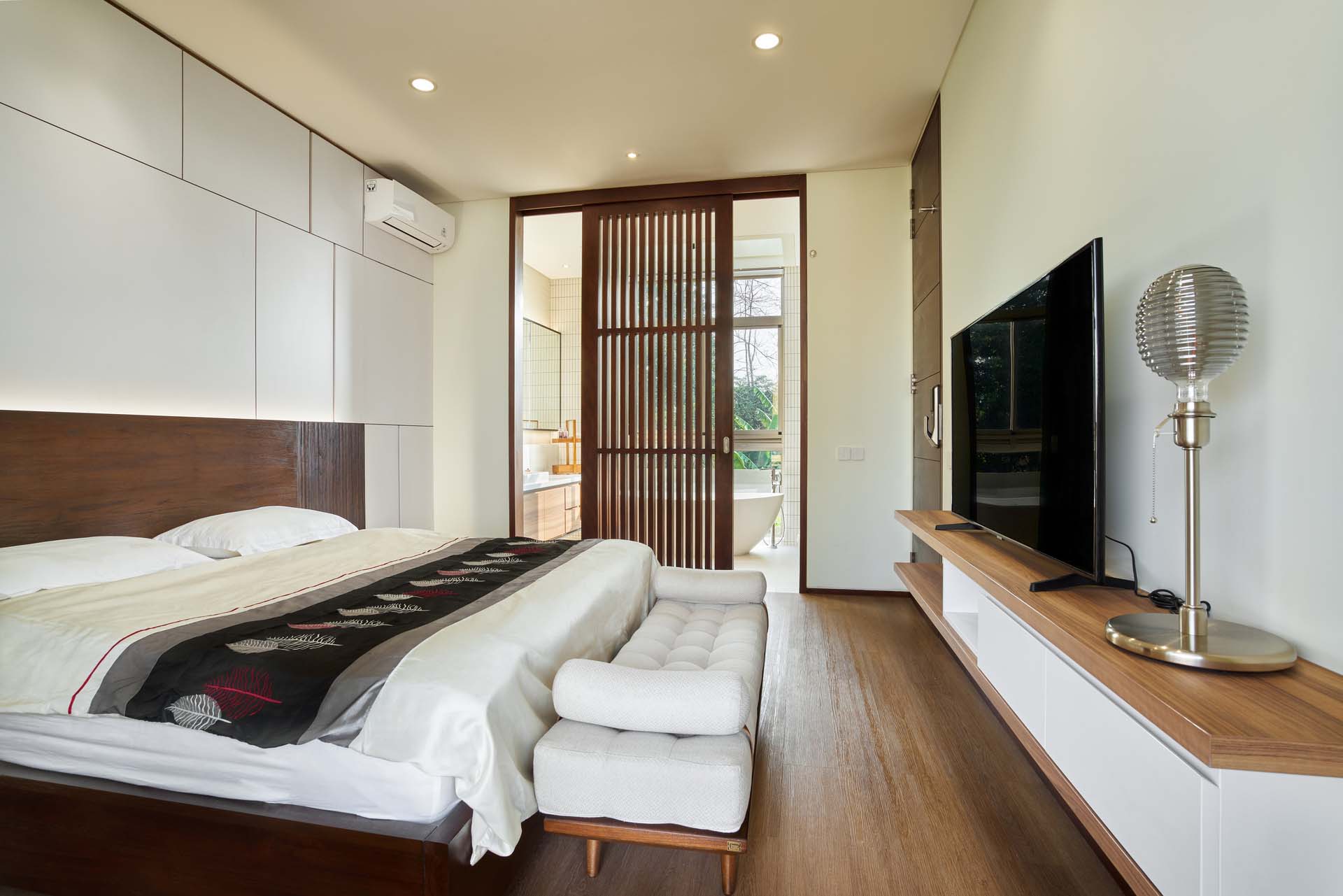 RM House feature
